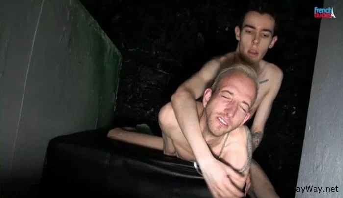 Alex is Barebacks Justin [HD 720p]