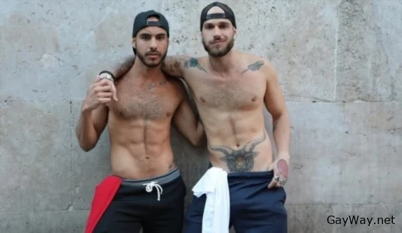 Exhibitionist cruising at the park for Patrick and Fabio [HD 720p]
