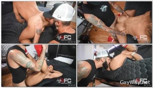 Romeo pounds Xavier [HD 720p]