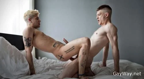 Caleb King Fucks Mickey Taylor [HD 720p]