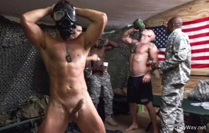 The Troops Came Ready To Party [HD 720p]