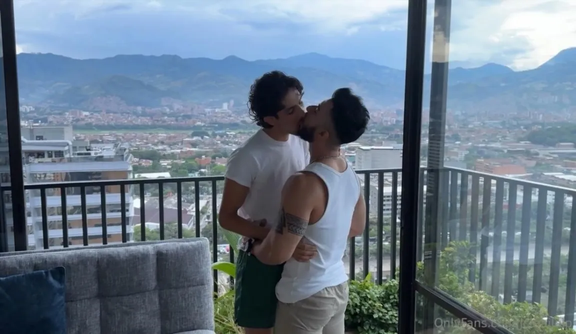 Handsome Mexican Stud Camilo Lopez Breeds Enrique Mudu